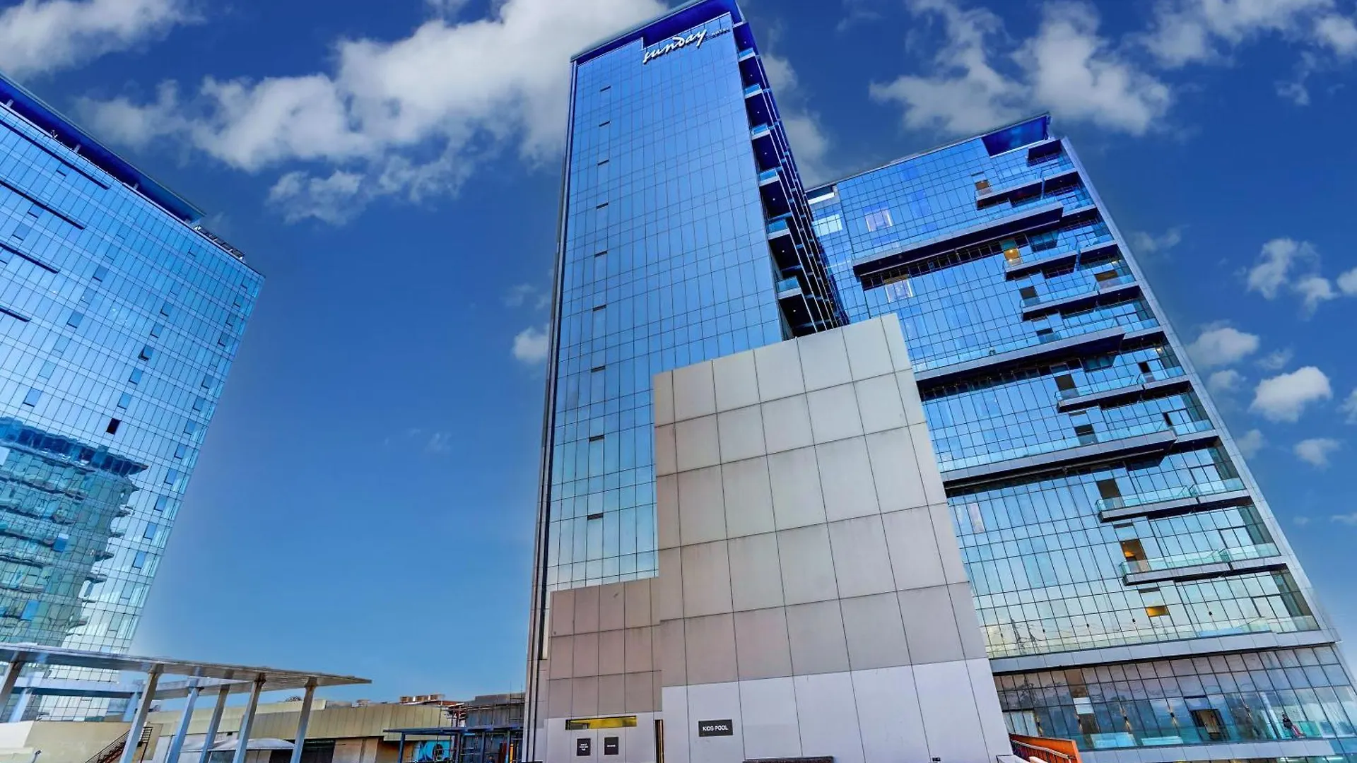 Sunday Hotels And Residences Gurgaon