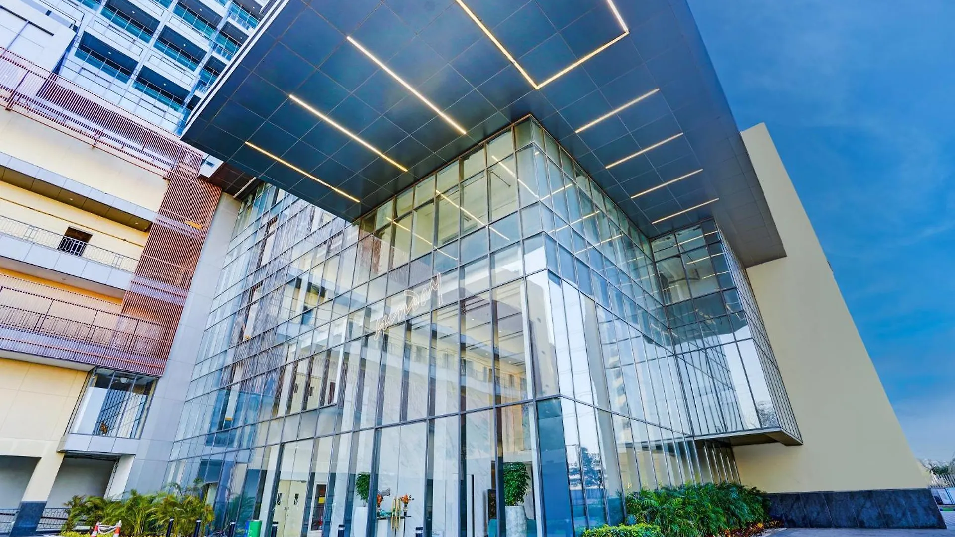 Sunday Hotels And Residences Gurgaon