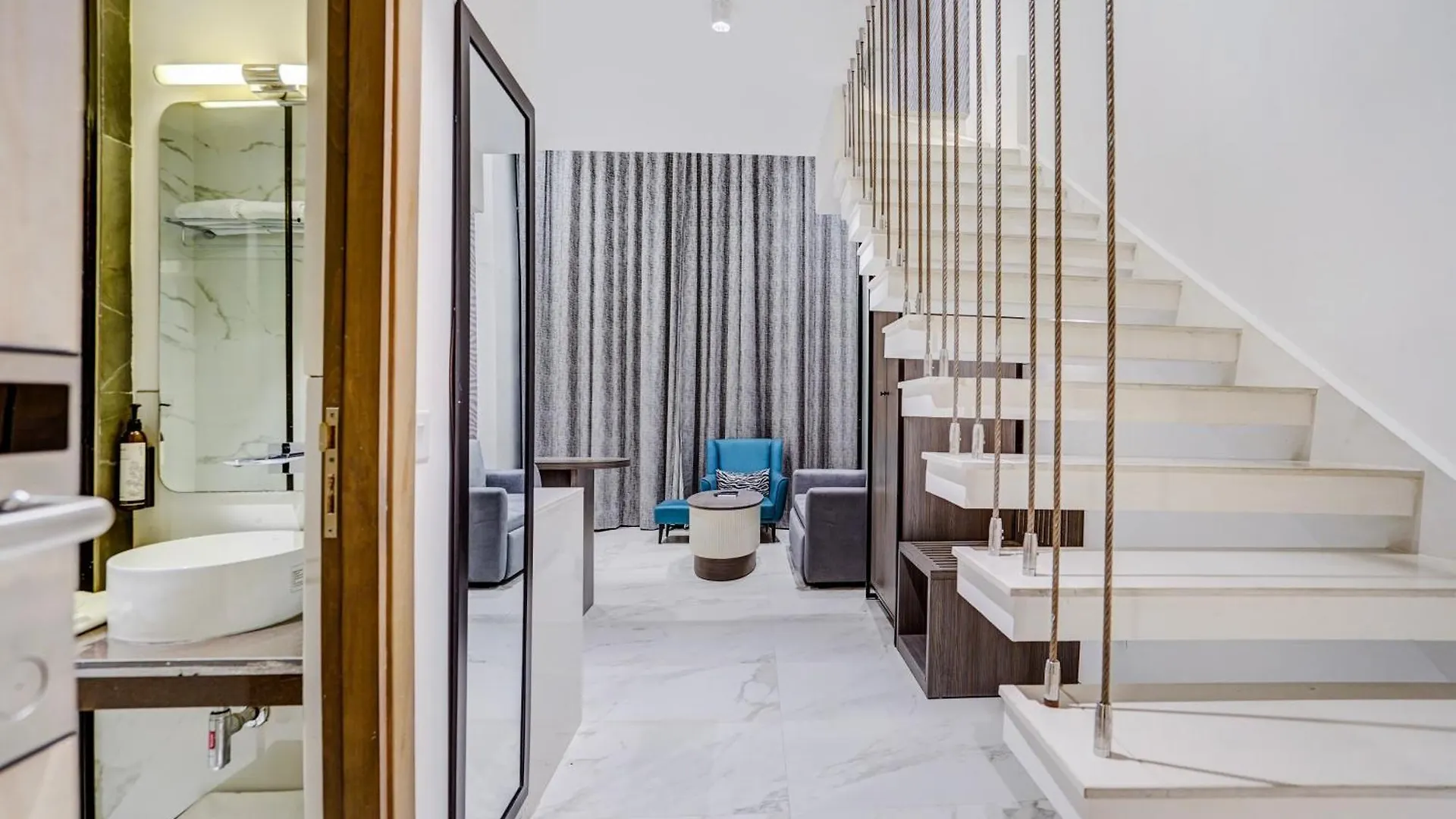 ****  Sunday Hotels And Residences 구르가온 인도