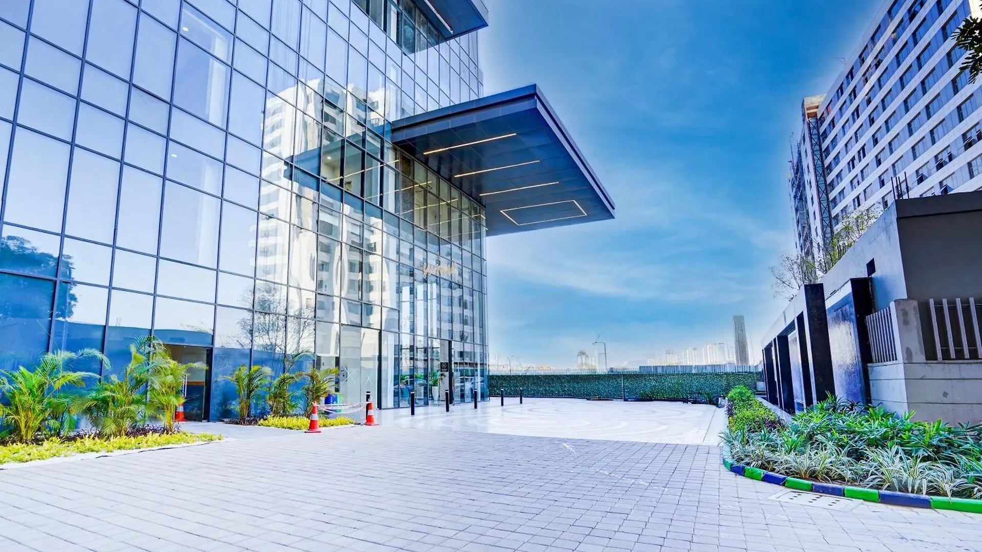 Sunday Hotels And Residences 구르가온