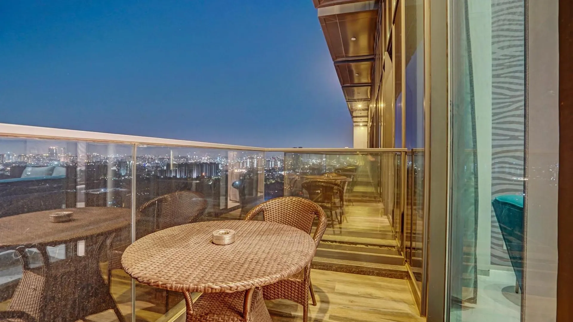 Sunday Hotels And Residences 구르가온 인도