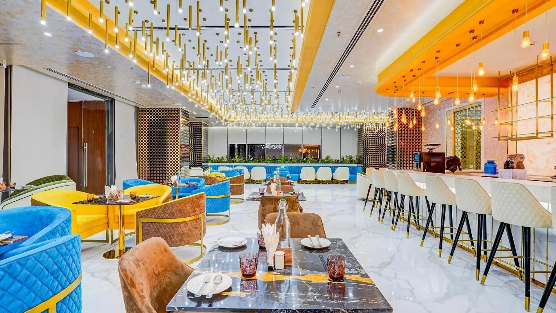 Sunday Hotels And Residences 구르가온